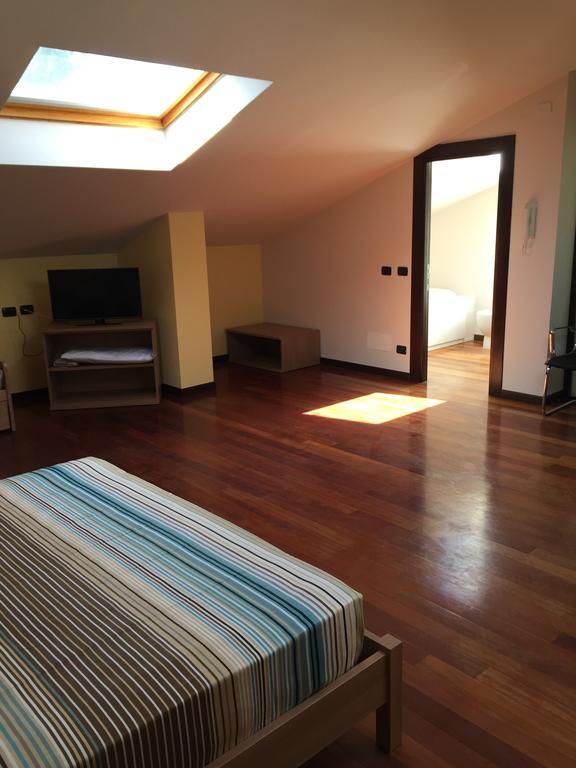 Almaresort B&B Róma Szoba fotó